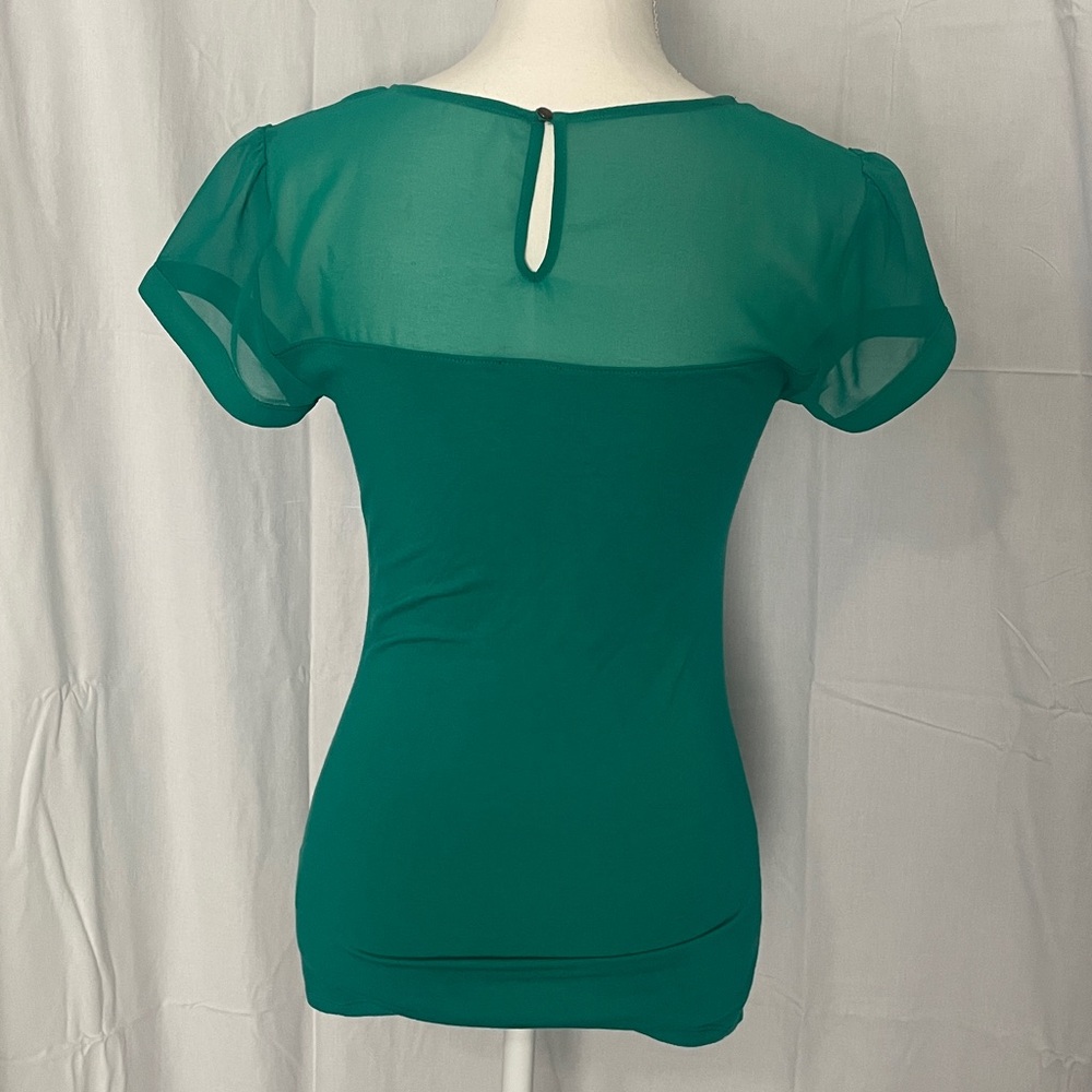 🌟4 for $20 🌟 Green Sheer Back Blouse